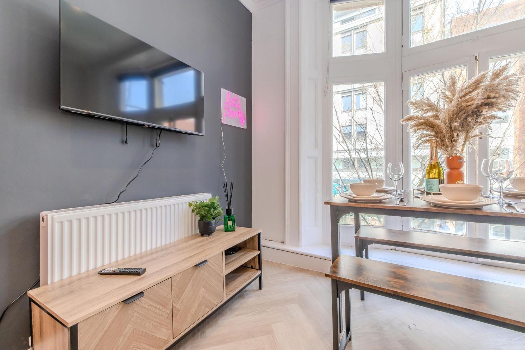 2 Bedroom Flat Next To Brighton Station & Beach I Sleep 8 Guests Ngoại thất bức ảnh